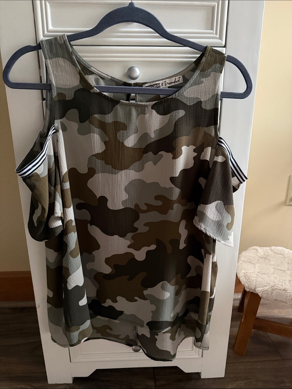 Gypsies & Moondust Cold-Shoulder Top